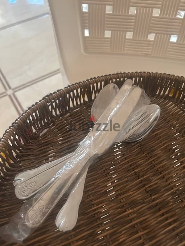 spoons, forks and butter knives 9