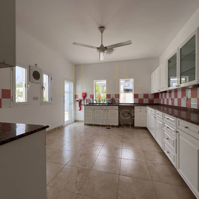 EXCELLENT 4+1 BR COMMUNITY VILLA IN QURUM 3