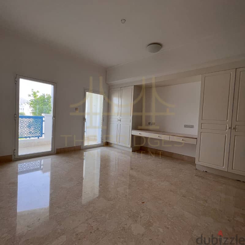 EXCELLENT 4+1 BR COMMUNITY VILLA IN QURUM 4