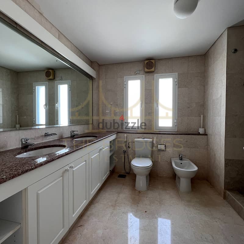 EXCELLENT 4+1 BR COMMUNITY VILLA IN QURUM 5