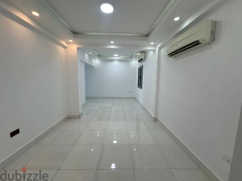 2BHK Residential Flat for Rent – Beach Commercial Complex PPA414 5