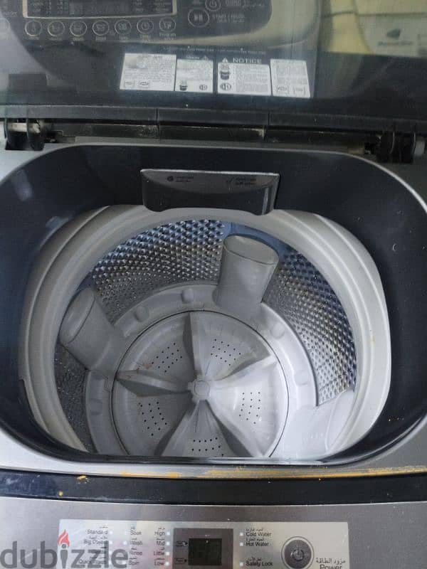 akai 10kg washing machine for sale in good condition 2