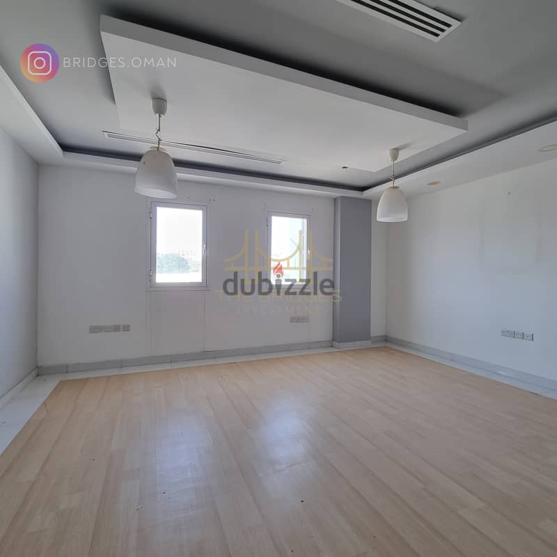 We have a prime office available for rent in the Qurum 4