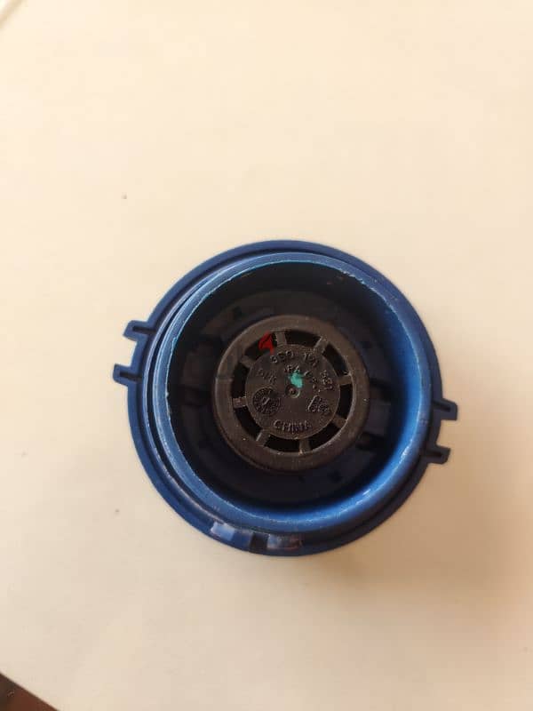 VW engine oil cup 1