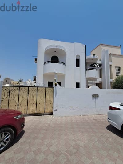 فيلا بموقع ممتاز فى الخوير للبيع-Villa in Al khuair for sale