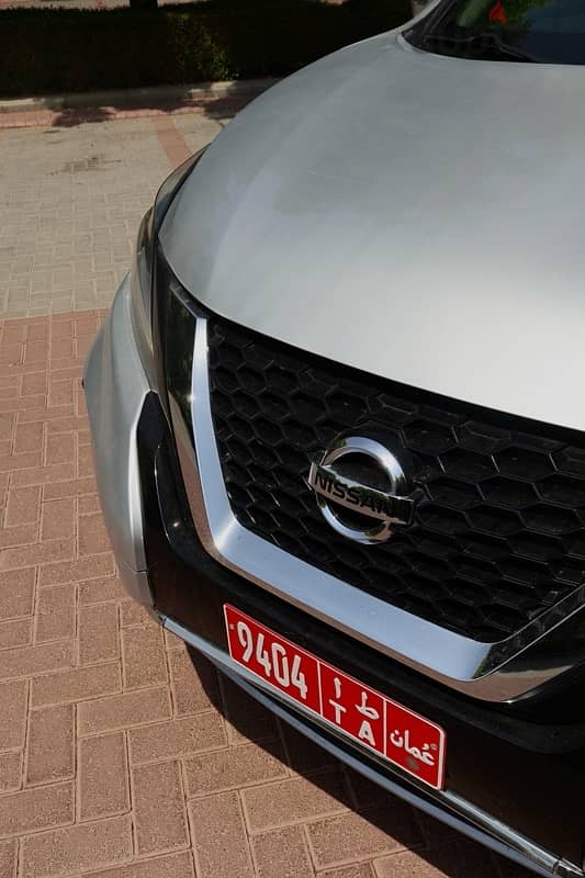 Nissan murano 2022 !! available for rent for only 20 rial 2