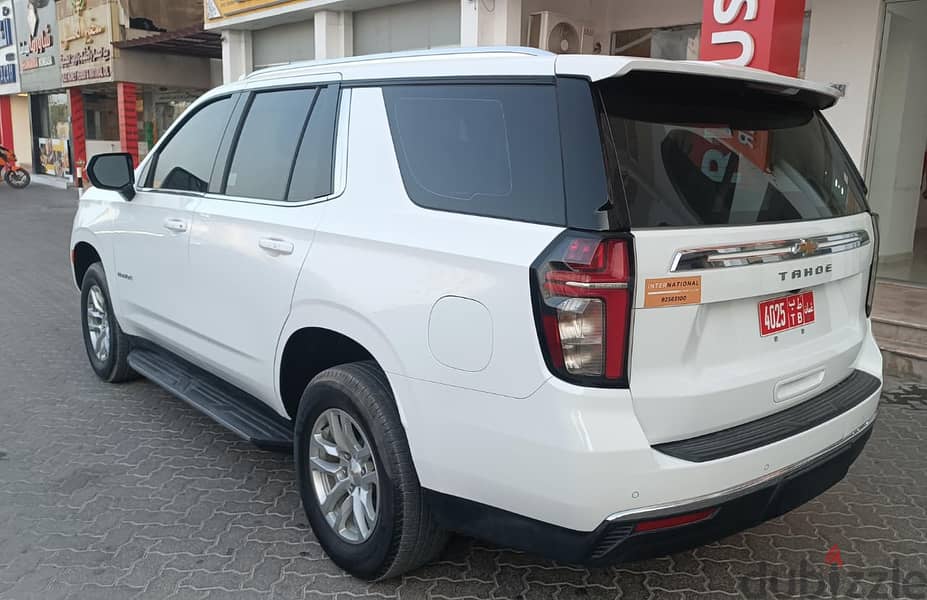 Cheap car rental Chevrolet Tahoe 5.3 V8 8