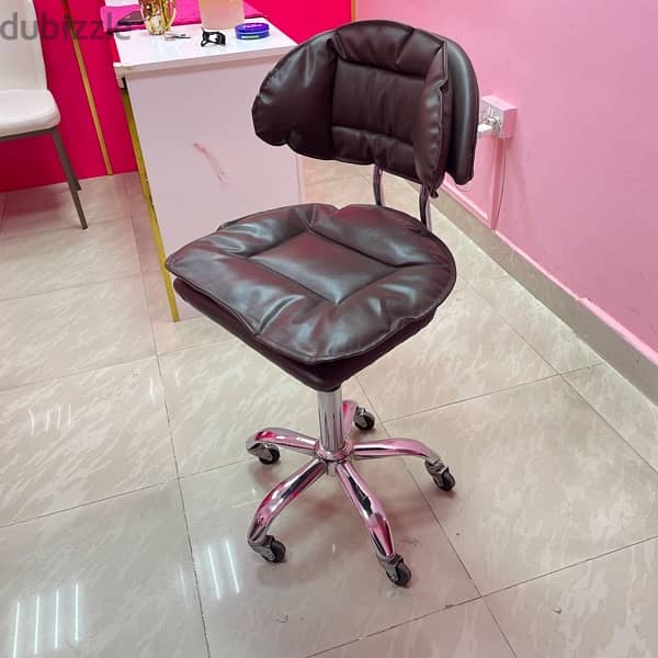 New movable trolly and leather chair 6