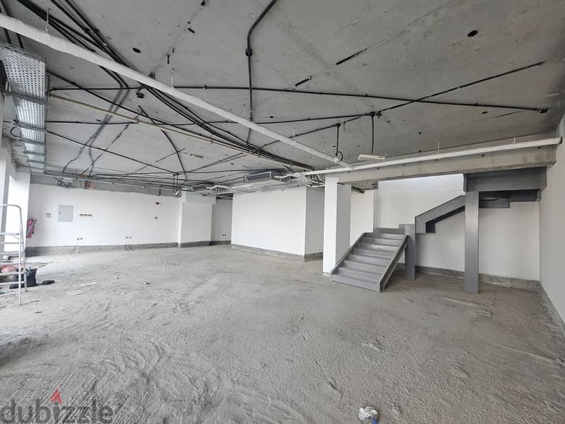 luxury shops in muscat hills two floor 7