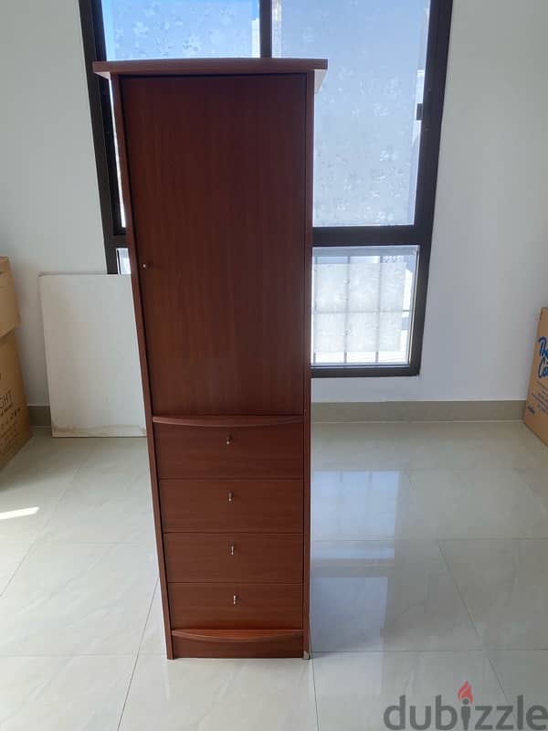 Book shelf/ Extra storage in bedrooms 1