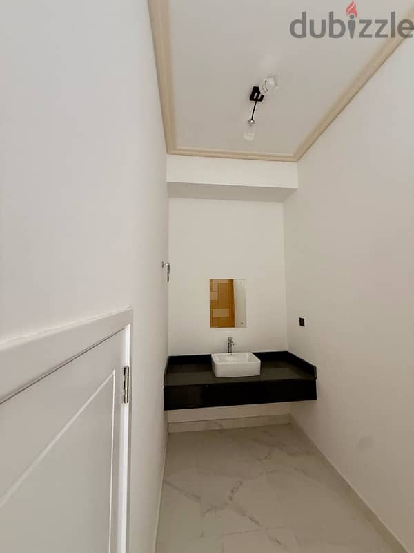 2bhk luxury brand new in alkoud 6 10