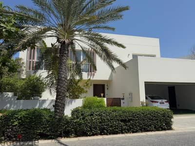 5-Bedroom Corner Villa for Sale in Al Mouj FSV78