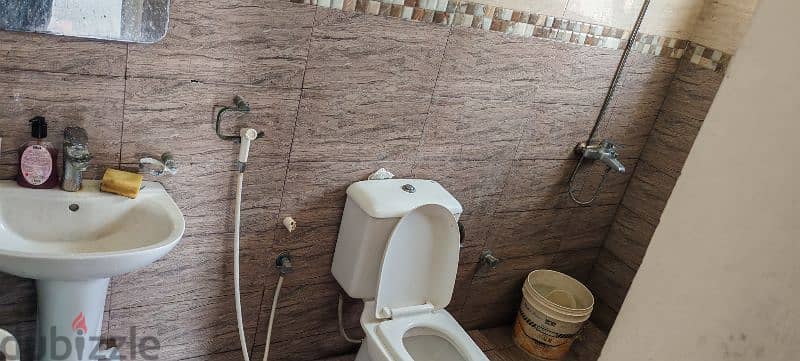 Need 1 person to share room near safir mall 2