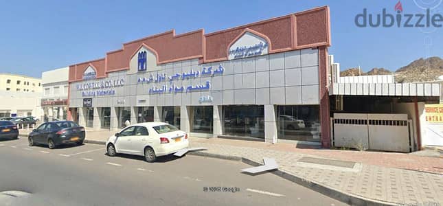 أرض صناعية كونر على الشارع العام — موقع استراتيجي ونشاط تجاري قوي
