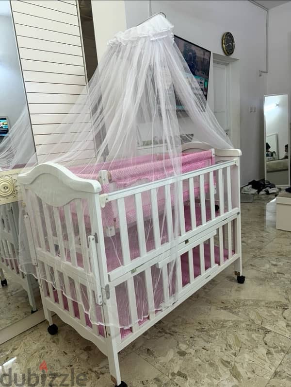 baby cot 10/10 condition 1