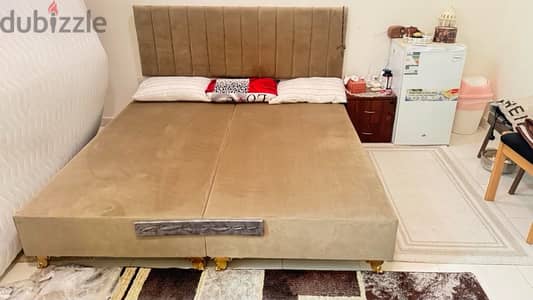 سرير كبير