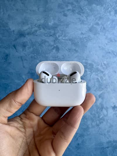 Apple AirPods Pro (1st generation) with MagSafe Charging (Lightning)