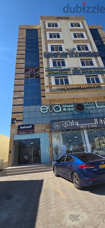 للبيع محل ارضي اول خط المعبيلة السابعة مؤجر