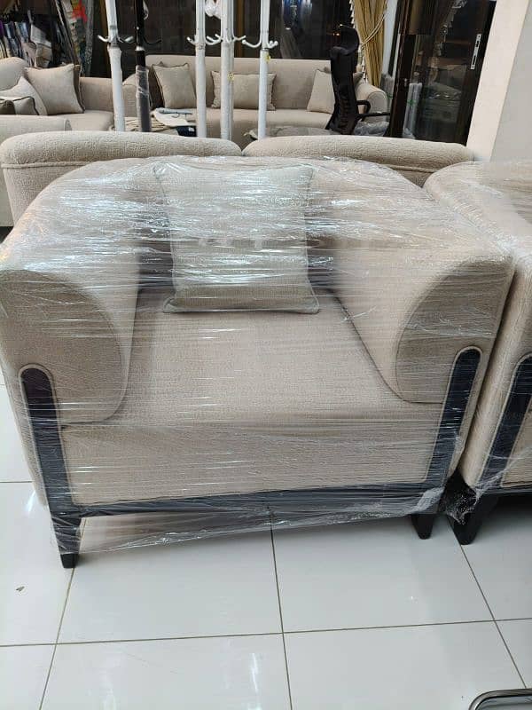 New sofa 8th seater make on order 1 seater 45 OMR please check deltis 9