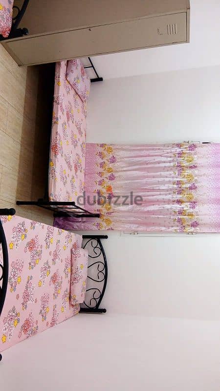 Bed space female available,10+ facilities only for Ladies room 2