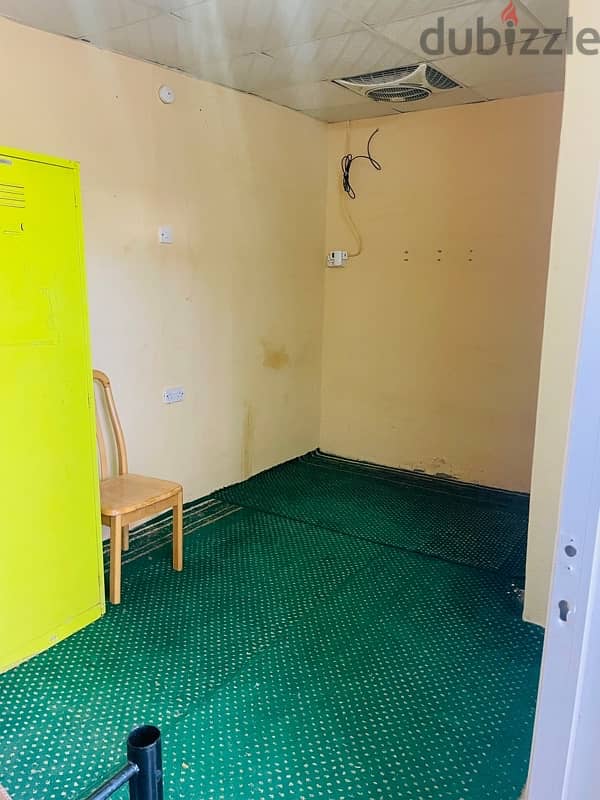 Room for exicutive lady / executive bachelor ( inside compound) 70 OMR 2
