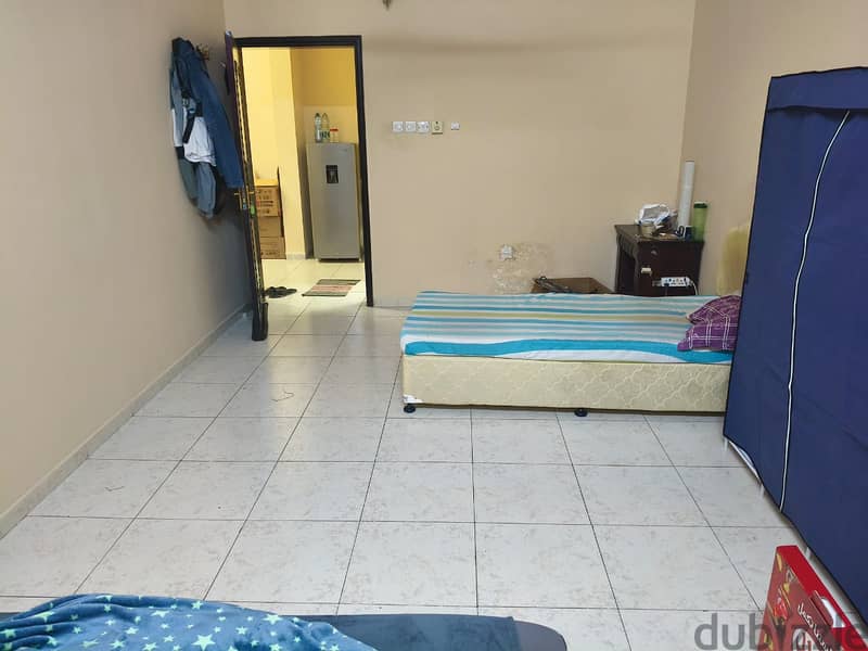 Bed space available for indian bachelors 8