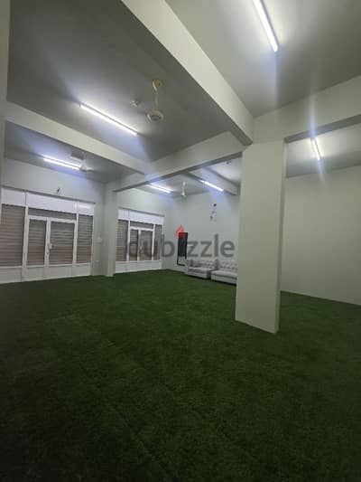 مخزن ( warehouse ) مستودع