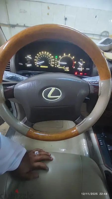 لكزس فئة - إل إكس 2002646738366885151214