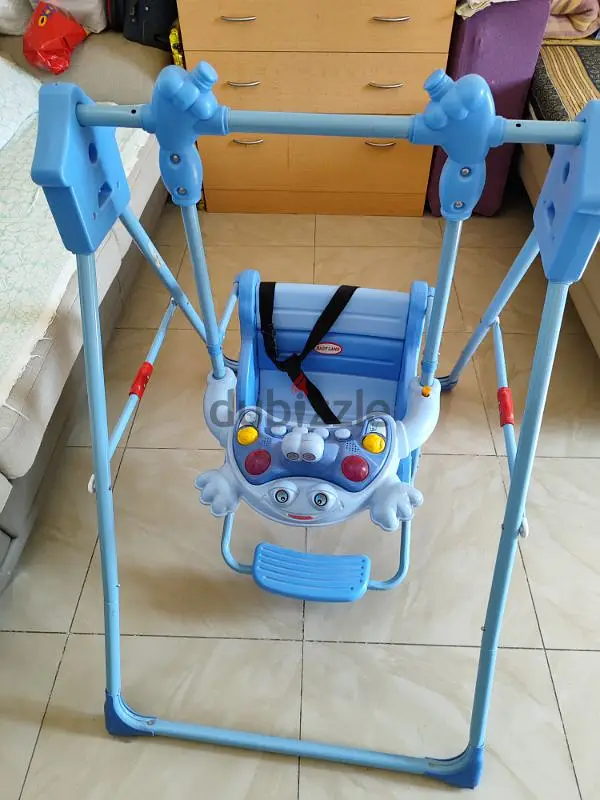 أرجوحة داخلية للأطفال