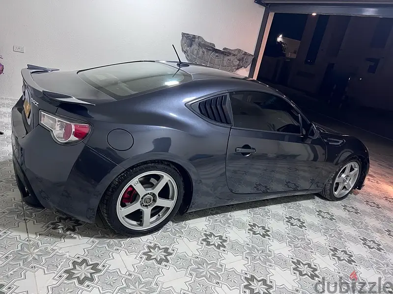 سوبارو BRZ 201364711927138051126