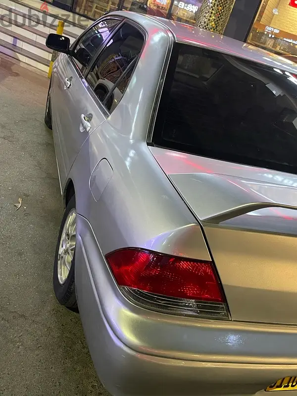 ميتسوبيشي لانسر 200264841355270019121
