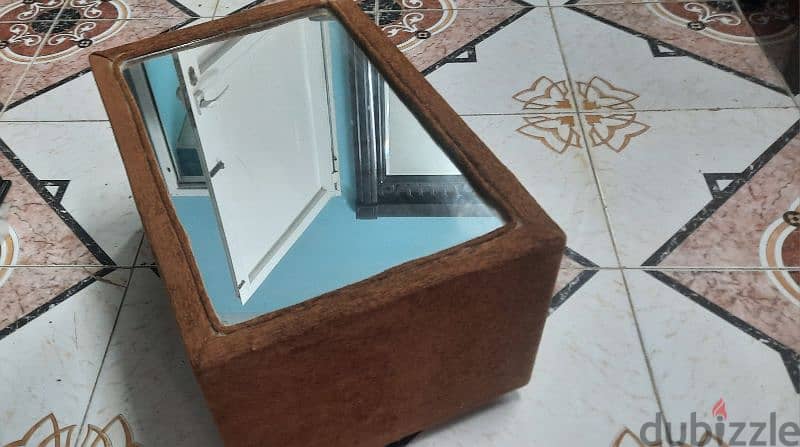 small light weight tea table  , center table with mirror 3
