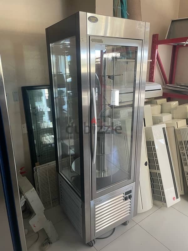 CAKE DISPLAY CHILLER 1