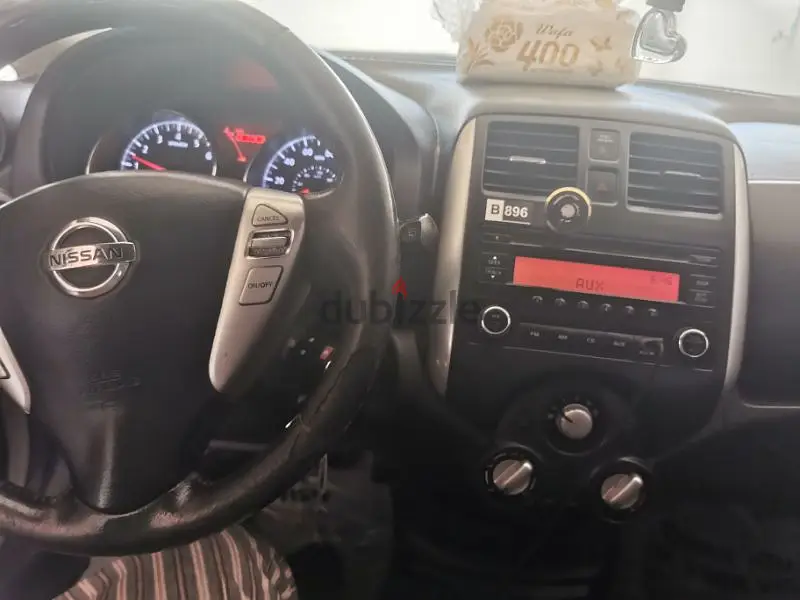 Nissan Versa 201464960975677571123