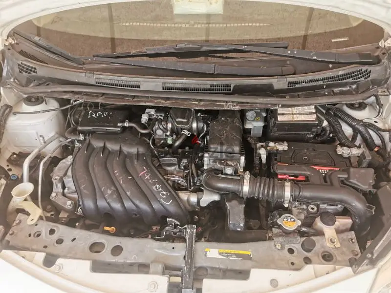 Nissan Versa 201464960975677571127