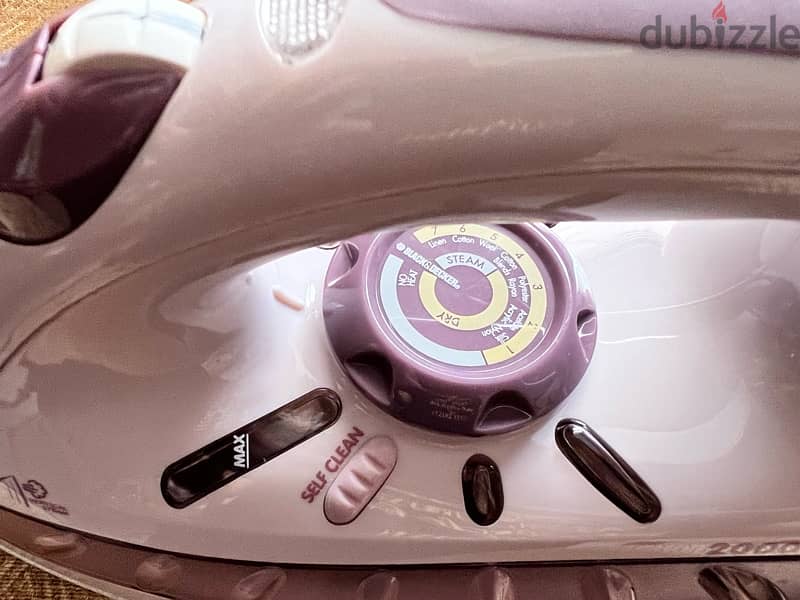 Brand New Black & Decker Steam Iron 2