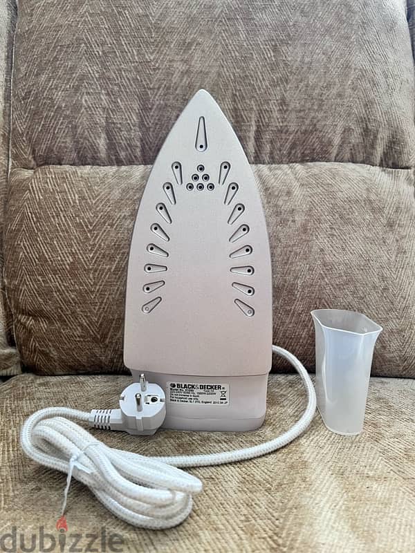 Brand New Black & Decker Steam Iron 5