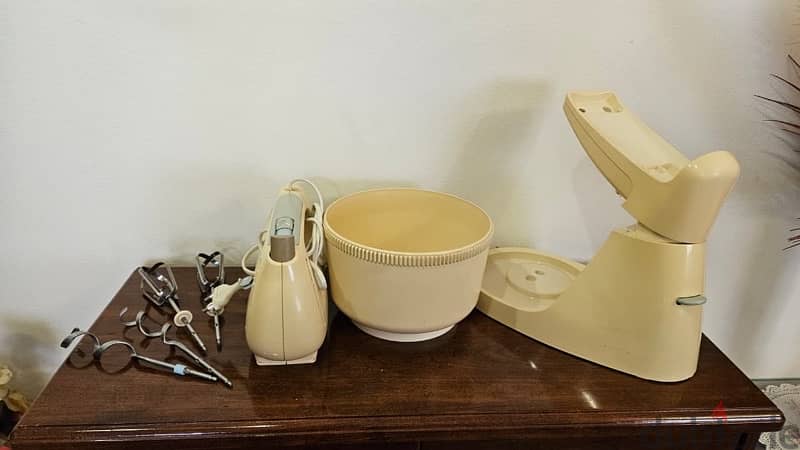 Philips Dough Kneeder and Mixer 1