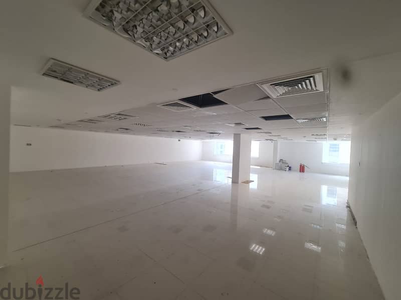 ADC804**Beautiful spacious office in Ghubra Overlooking Sultan Qabous 1