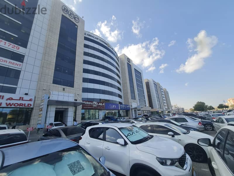 ADC804**Beautiful spacious office in Ghubra Overlooking Sultan Qabous 2
