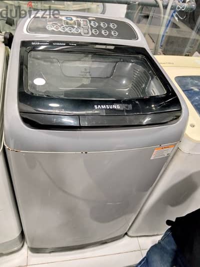 neat and clean Automatic washing machine available