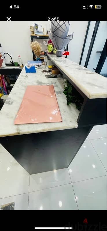 Reception table/ cash counter
