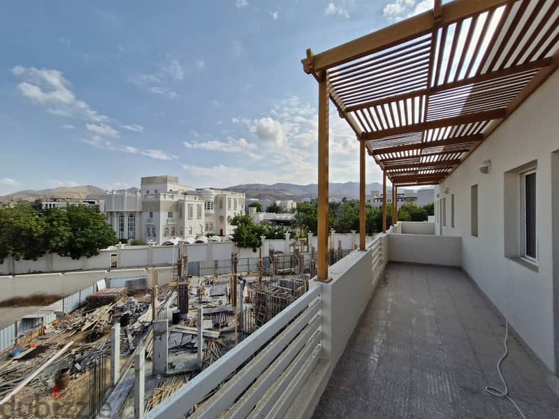4 BR + Maid’s Room Stunning Villa in Madinat Al Ilam Gardens 9