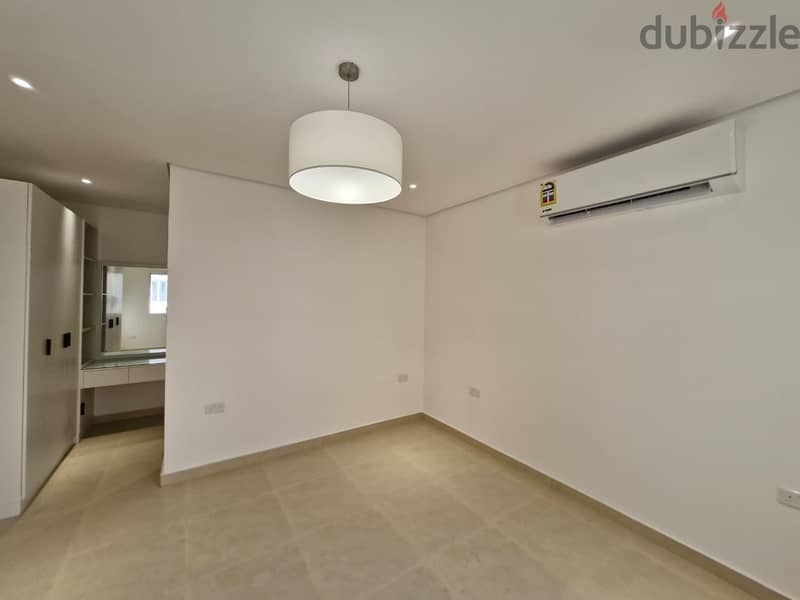 4 BR + Maid’s Room Stunning Villa in Madinat Al Ilam Gardens 11