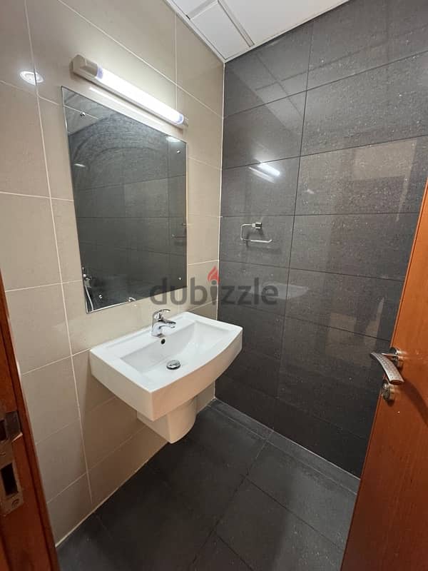 Spacious 1-Bedroom Apartment for Rent – Al Hail North 2