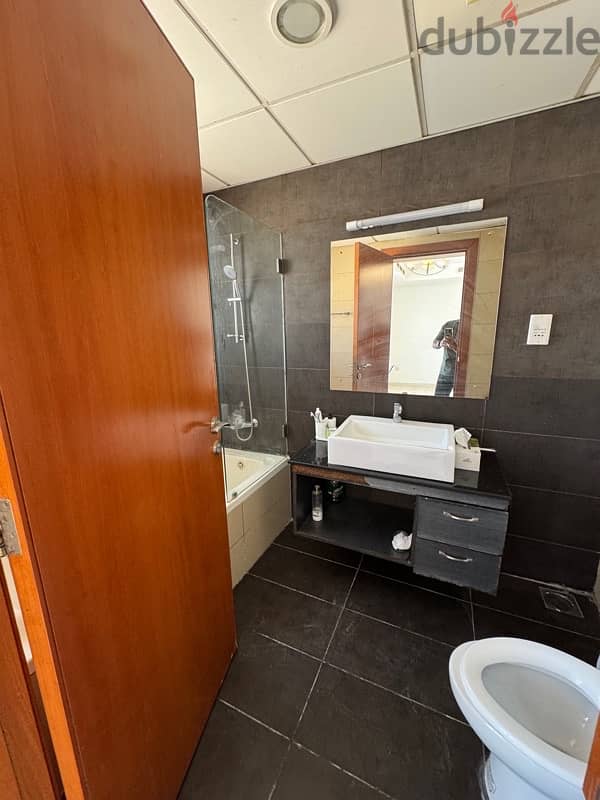 Spacious 1-Bedroom Apartment for Rent – Al Hail North 9