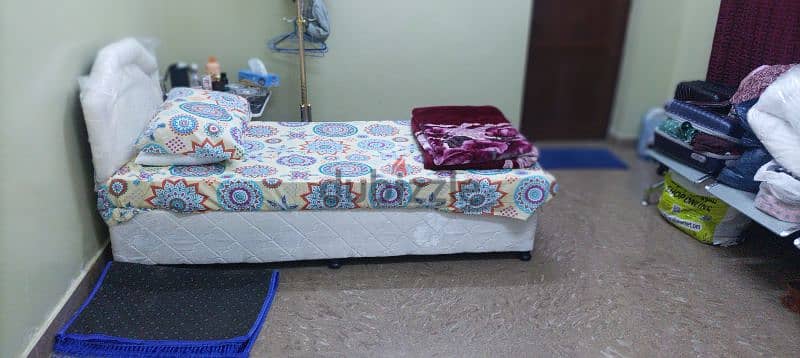 bed  space  for one lady 5