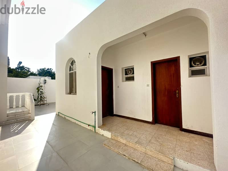 Villa for rent in Qurum 2