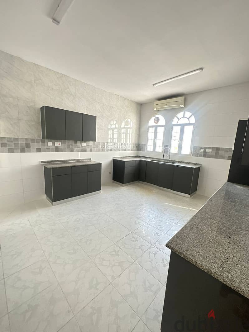 Villa for rent in Qurum 7