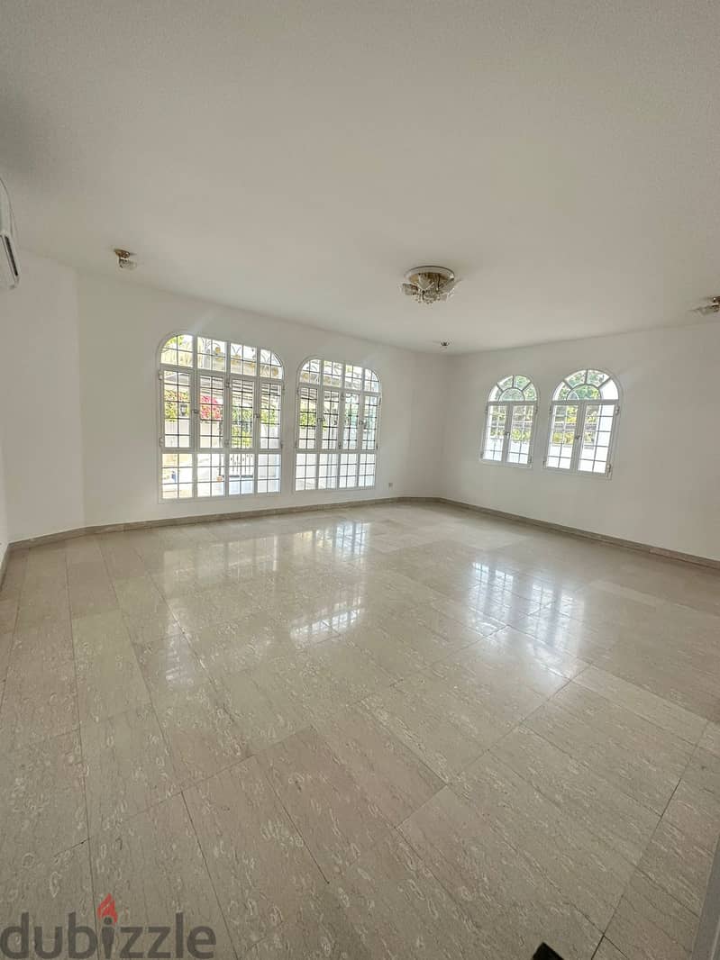 Villa for rent in Qurum 11
